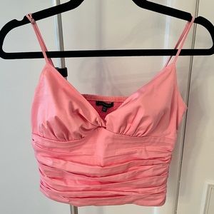 Pink crop top décolleté